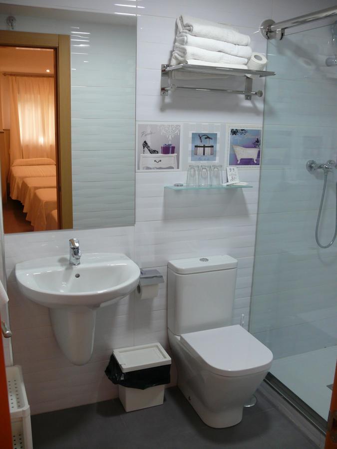Hostal La Hispanidad Malaga Ngoại thất bức ảnh