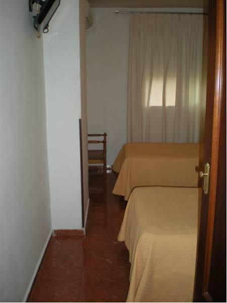 Hostal La Hispanidad Malaga Ngoại thất bức ảnh